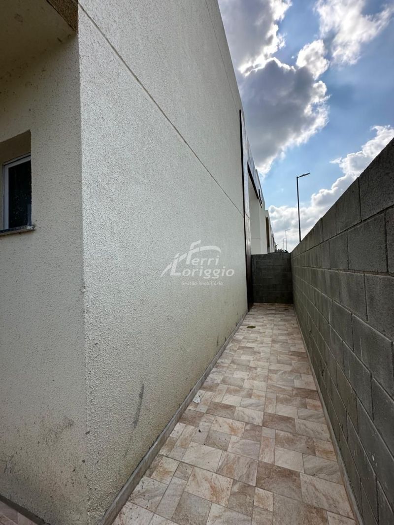 Casa com 2 quartos e 2 banheiros para alugar no bairro Santa Luzia, Guaratingueta