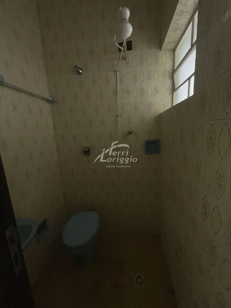 Casa com 4 quartos, 2 banheiros e 213m² para alugar no bairro Vila Paraiba, Guaratingueta