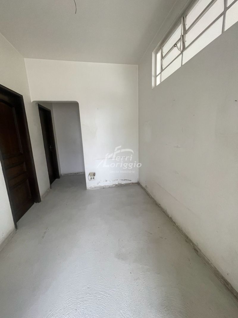 Casa com 4 quartos, 2 banheiros e 213m² para alugar no bairro Vila Paraiba, Guaratingueta