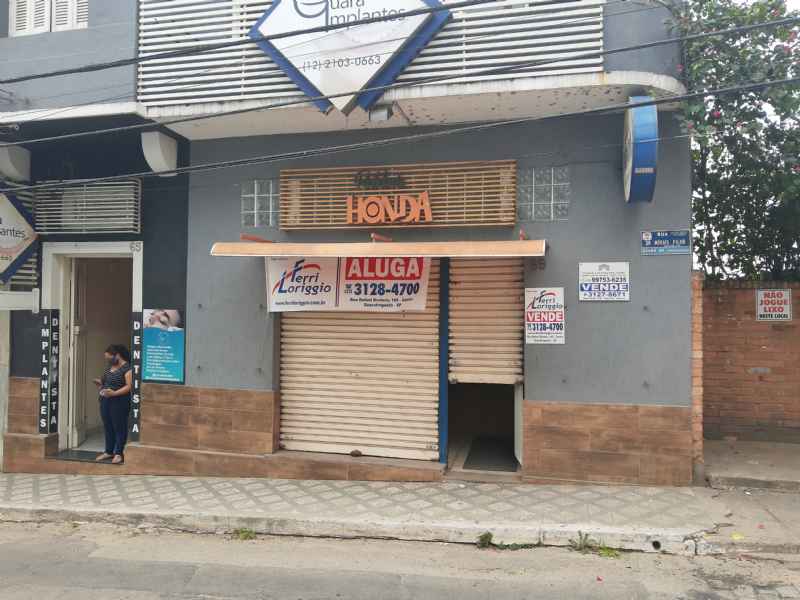 Ponto Comercial com 6 banheiros e 224m² para alugar no bairro Centro, Guaratingueta