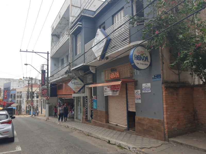 Ponto Comercial com 6 banheiros e 224m² para alugar no bairro Centro, Guaratingueta