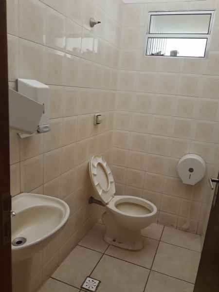 Ponto Comercial com 6 banheiros e 224m² para alugar no bairro Centro, Guaratingueta