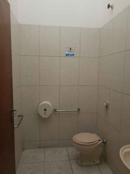 Ponto Comercial com 6 banheiros e 224m² para alugar no bairro Centro, Guaratingueta