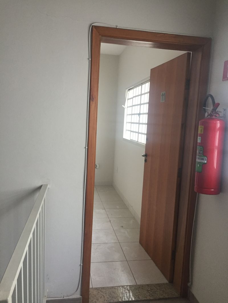 Apartamento com 2 quartos e 1 banheiro para alugar no bairro Jardim Bela Vista, Guaratingueta
