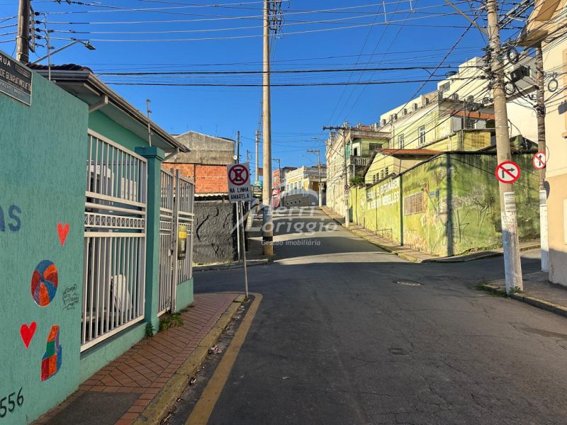 Ponto Comercial com 3 banheiros e 93m² para alugar no bairro Centro, Guaratingueta
