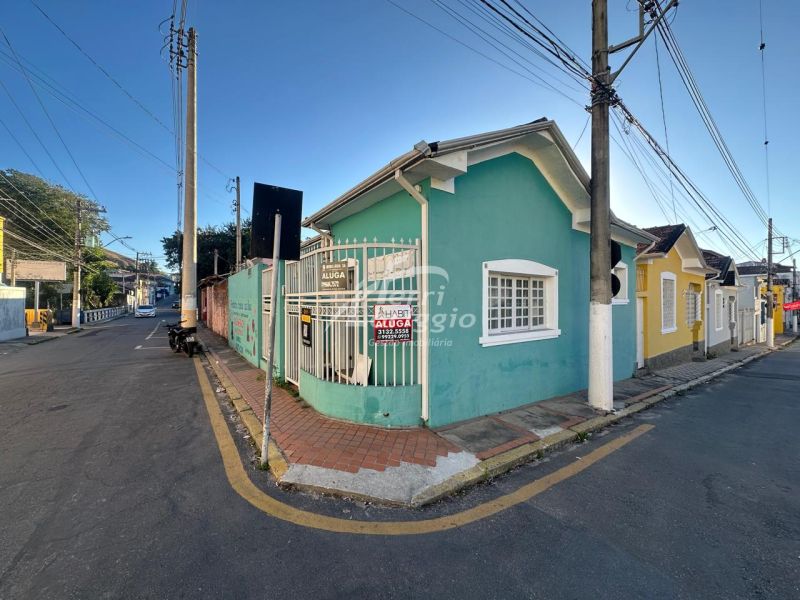 Ponto Comercial com 3 banheiros e 93m² para alugar no bairro Centro, Guaratingueta