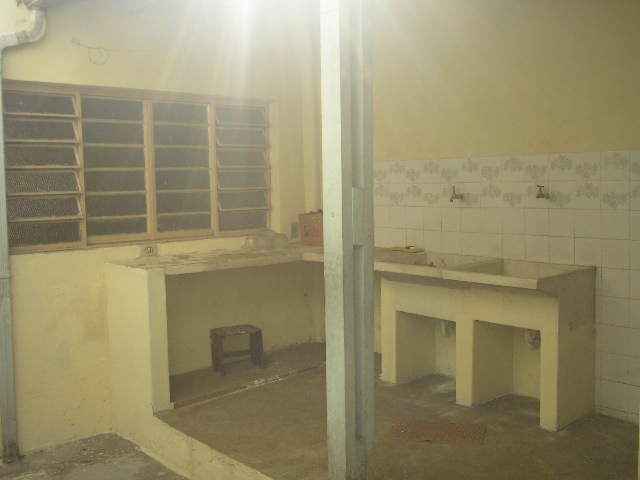 Casa com 5 quartos e 206m² para alugar no bairro Centro, Guaratingueta