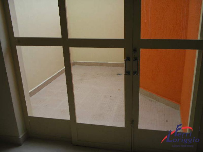Sala com 1 banheiro para alugar no bairro Centro, Guaratingueta