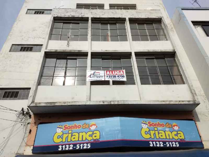 Sala com 84m² para alugar no bairro Centro, Guaratingueta