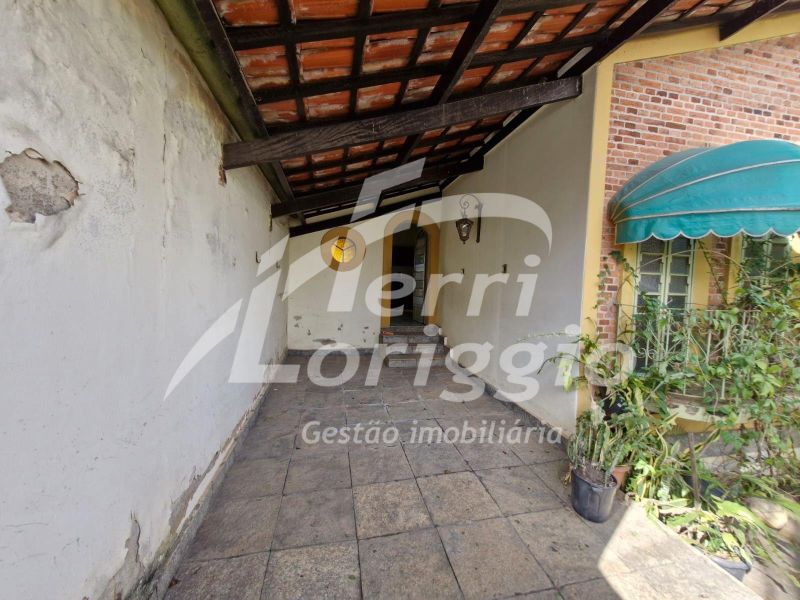Casa com 3 quartos e 3 banheiros à venda no bairro Campo do Galvao, Guaratingueta