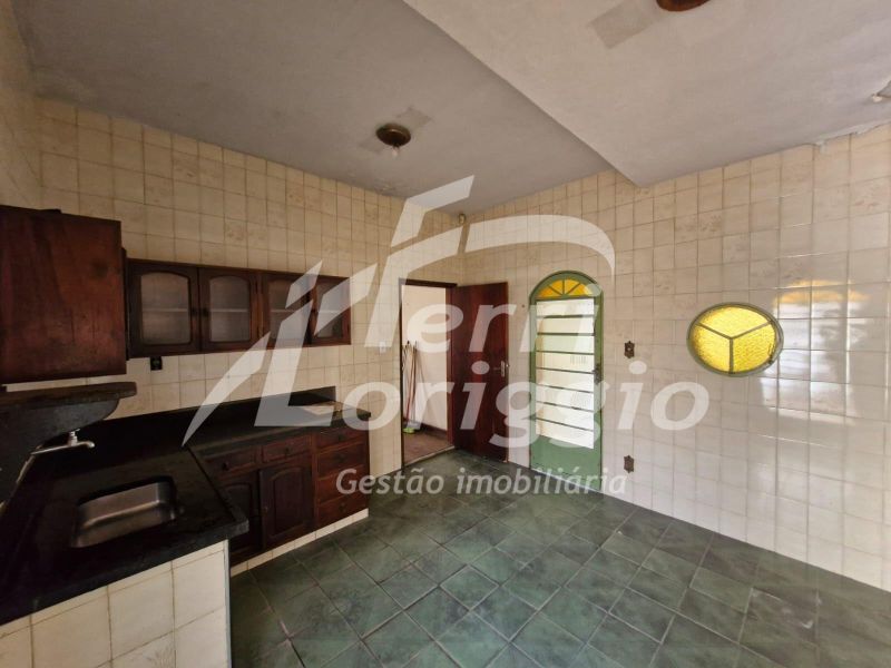 Casa com 3 quartos e 3 banheiros à venda no bairro Campo do Galvao, Guaratingueta