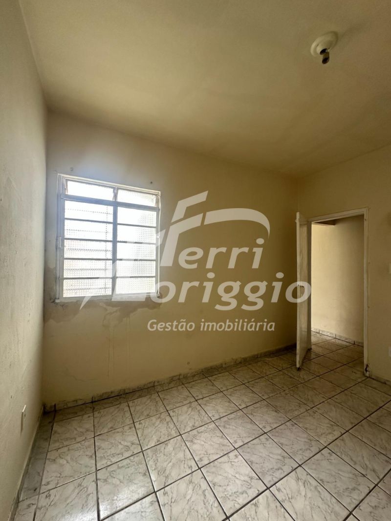 Casa com 2 quartos e 1 banheiro à venda no bairro Pedregulho, Guaratingueta