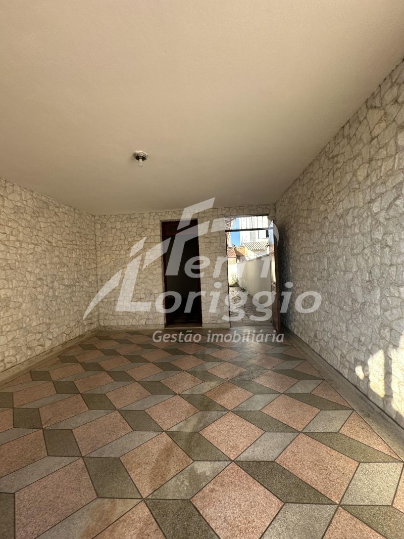 Casa com 3 quartos e 1 banheiro à venda no bairro Campo do Galvao, Guaratingueta