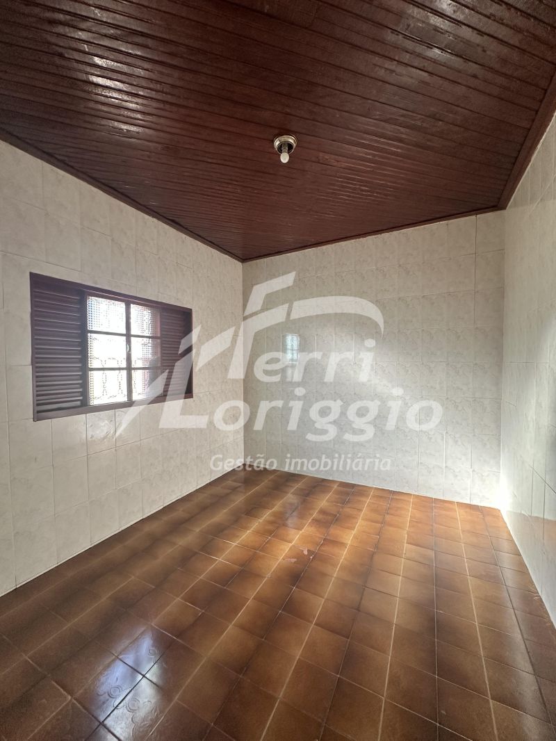 Casa com 3 quartos e 1 banheiro à venda no bairro Campo do Galvao, Guaratingueta