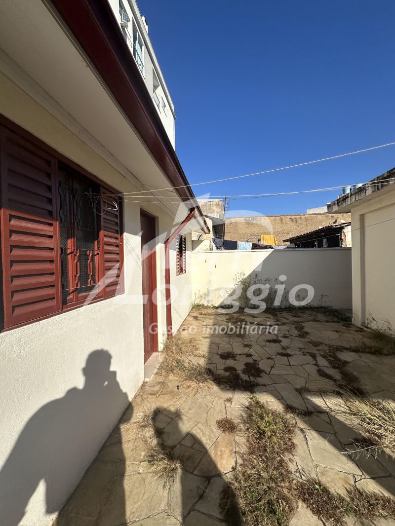 Casa com 3 quartos e 1 banheiro à venda no bairro Campo do Galvao, Guaratingueta