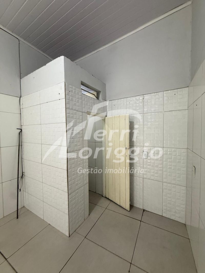 Ponto Comercial com 1 banheiro para alugar no bairro Centro, Guaratingueta