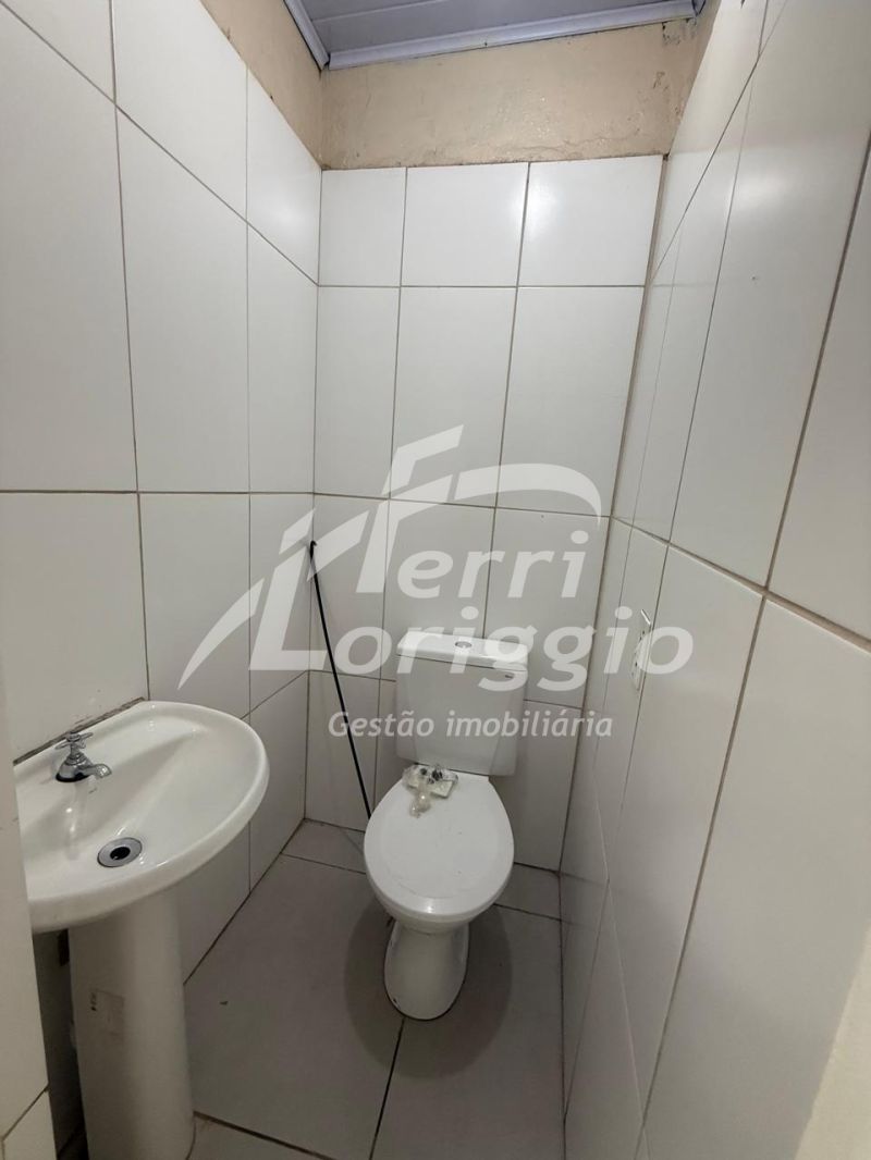Ponto Comercial com 1 banheiro para alugar no bairro Centro, Guaratingueta