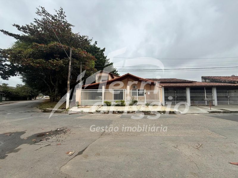 Sobrado Residencial com 3 quartos, 2 banheiros e 275m² à venda no bairro Jardim Rony, Guaratingueta