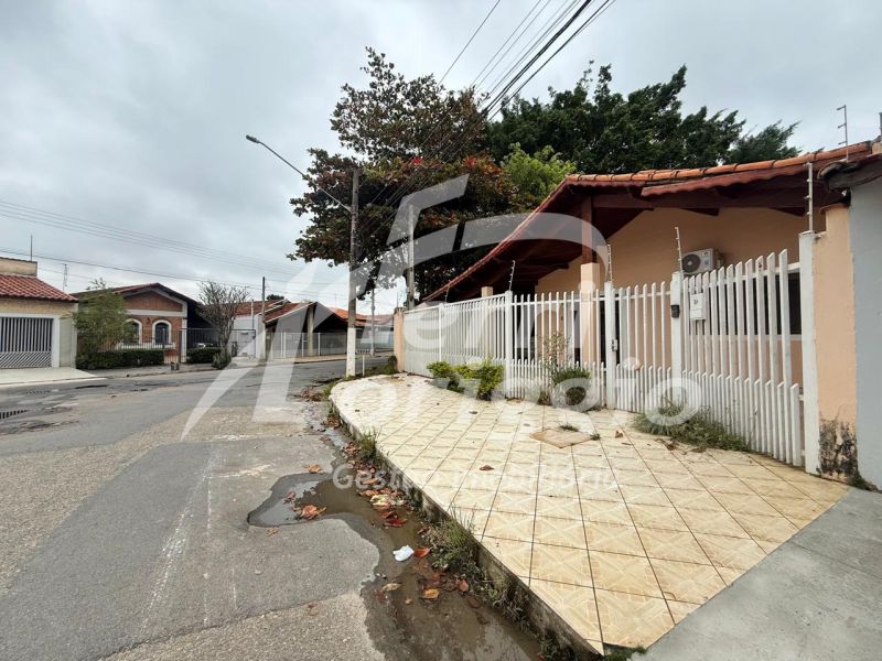 Sobrado Residencial com 3 quartos, 2 banheiros e 275m² à venda no bairro Jardim Rony, Guaratingueta