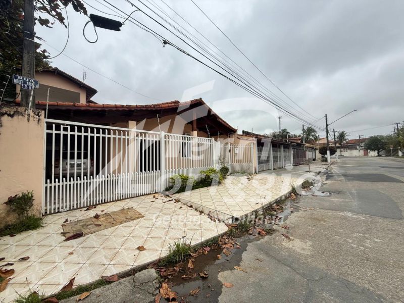 Sobrado Residencial com 3 quartos, 2 banheiros e 275m² à venda no bairro Jardim Rony, Guaratingueta