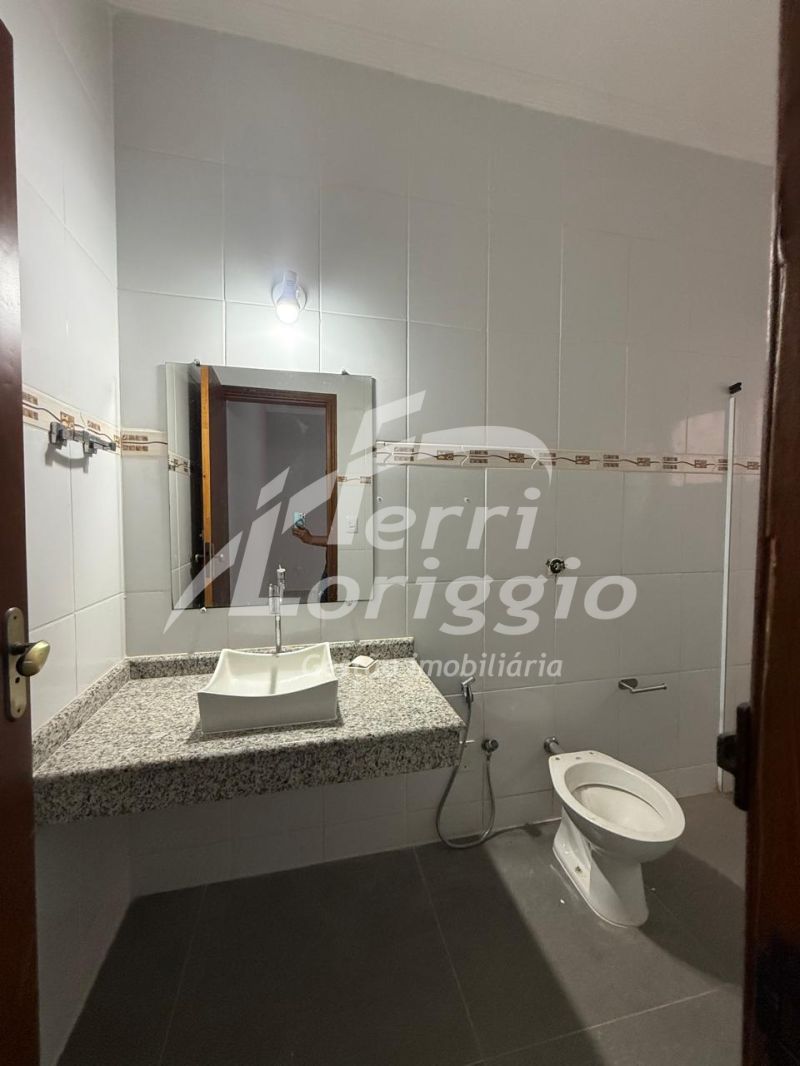 Kitnet com 1 quarto e 1 banheiro para alugar no bairro Jardim Bela Vista, Guaratingueta