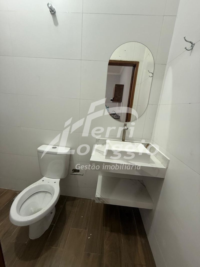 Kitnet com 1 quarto e 1 banheiro para alugar no bairro Jardim Bela Vista, Guaratingueta