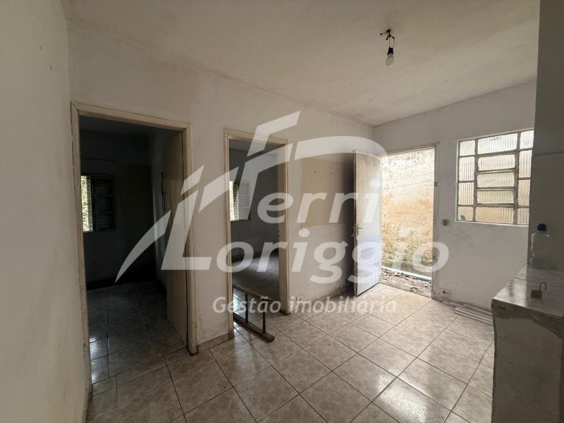 Casa com 2 quartos e 1 banheiro para alugar no bairro Figueira, Guaratingueta