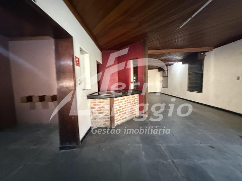 Casa com 3 quartos e 4 banheiros para alugar no bairro Pedregulho, Guaratingueta