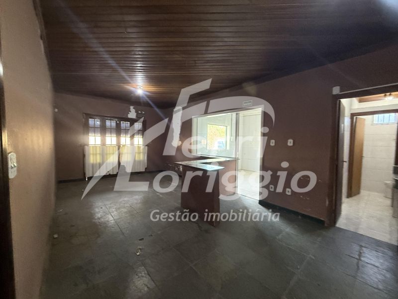 Casa com 3 quartos e 4 banheiros para alugar no bairro Pedregulho, Guaratingueta