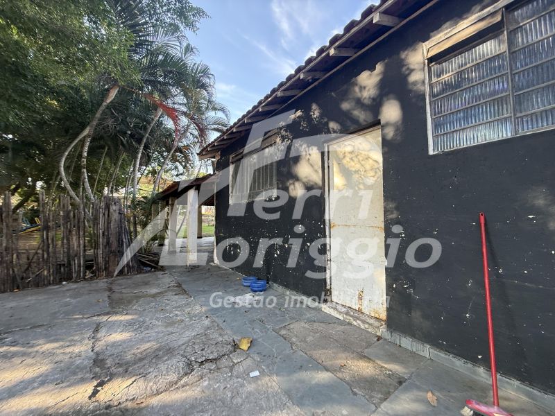 Casa com 3 quartos e 4 banheiros para alugar no bairro Pedregulho, Guaratingueta