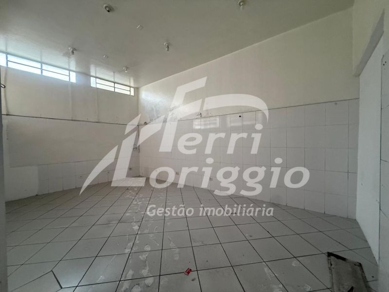 Ponto Comercial com 168m² para alugar no bairro Centro, Guaratingueta