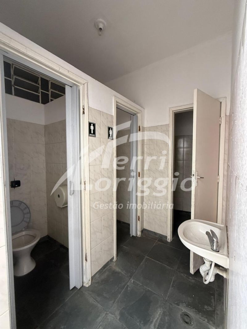 Ponto Comercial com 168m² para alugar no bairro Centro, Guaratingueta