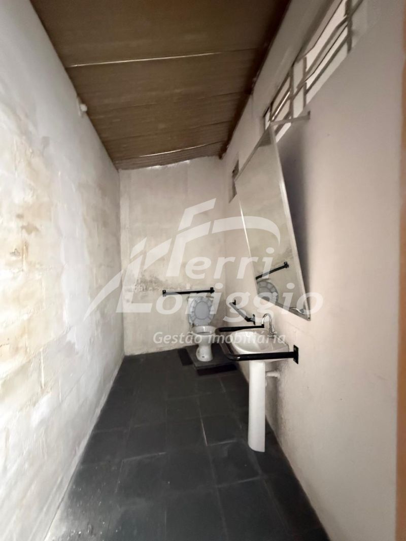 Ponto Comercial com 168m² para alugar no bairro Centro, Guaratingueta