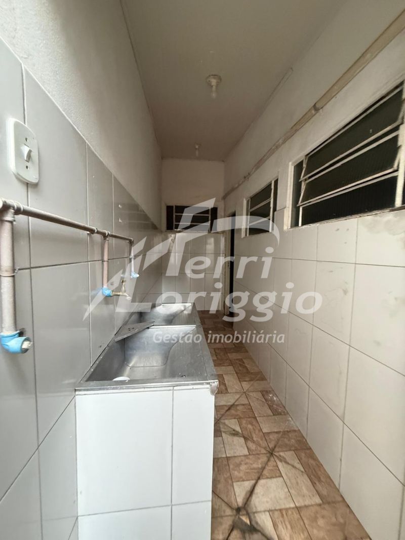 Ponto Comercial com 168m² para alugar no bairro Centro, Guaratingueta