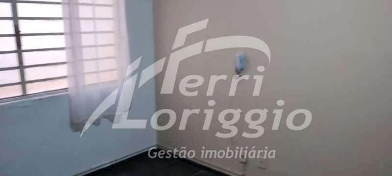 Sala com 1 banheiro e 16m² para alugar no bairro Centro, Guaratingueta
