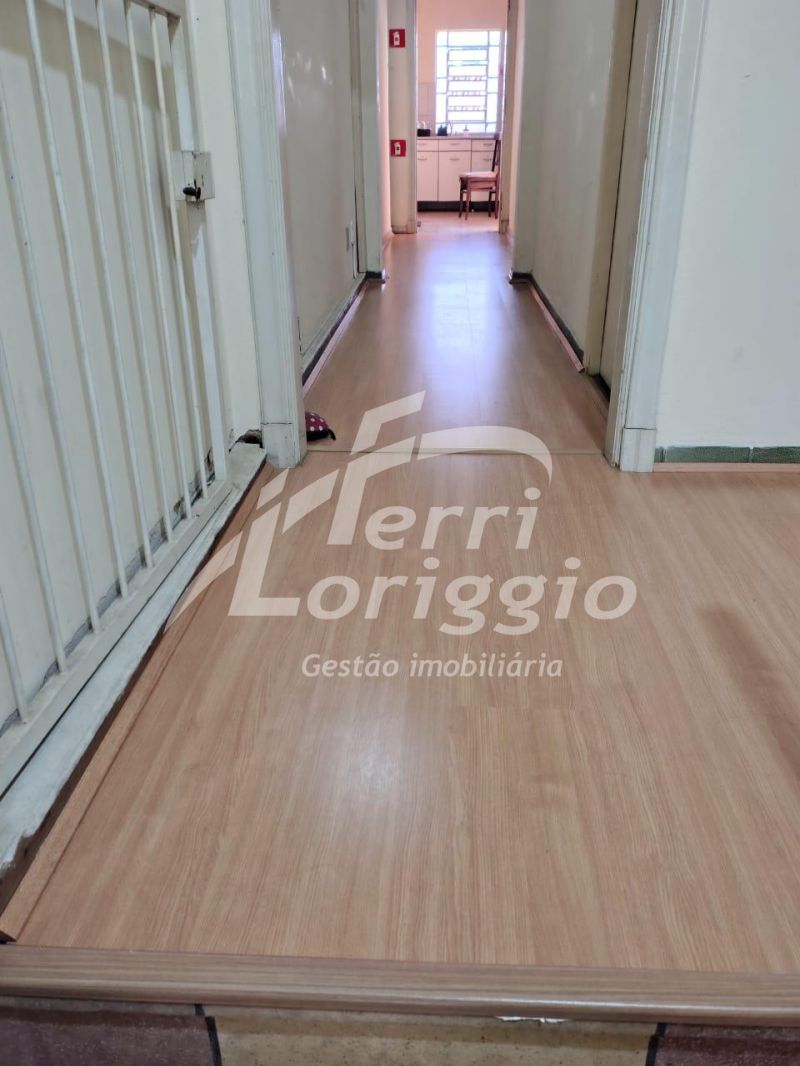 Sala com 20m² para alugar no bairro Centro, Guaratingueta