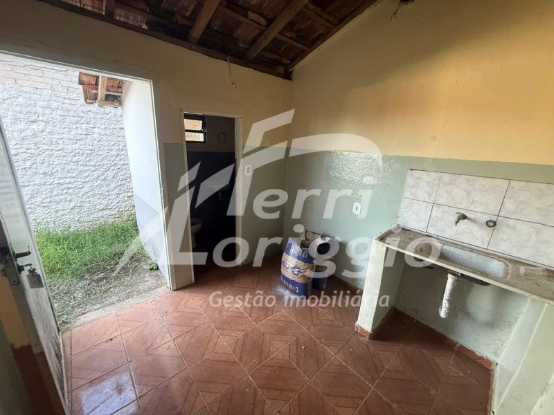 Casa com 1 quarto e 1 banheiro para alugar no bairro Pedreira, Guaratingueta