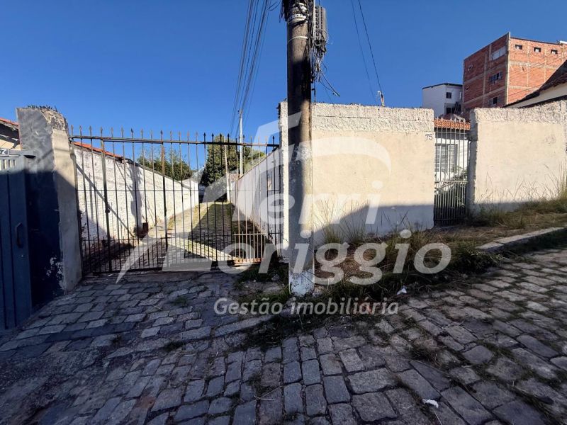 Casa com 2 quartos e 1 banheiro para alugar no bairro Pedreira, Guaratingueta