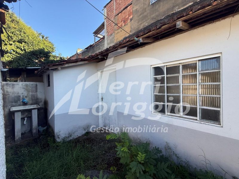 Casa com 2 quartos e 1 banheiro para alugar no bairro Pedreira, Guaratingueta