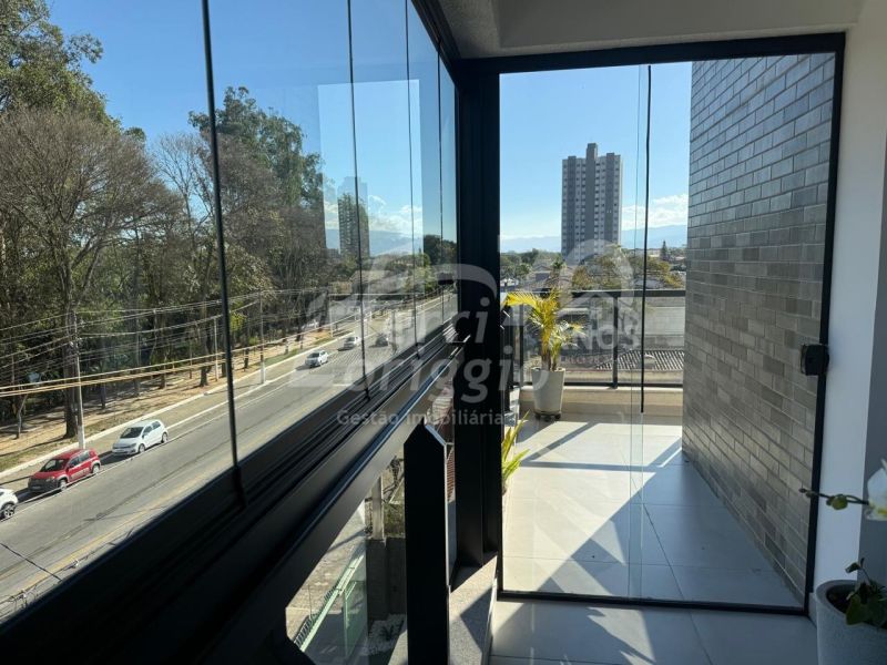 Apartamento com 3 quartos, 2 banheiros e 140m² à venda no bairro Vila Paraiba, Guaratingueta