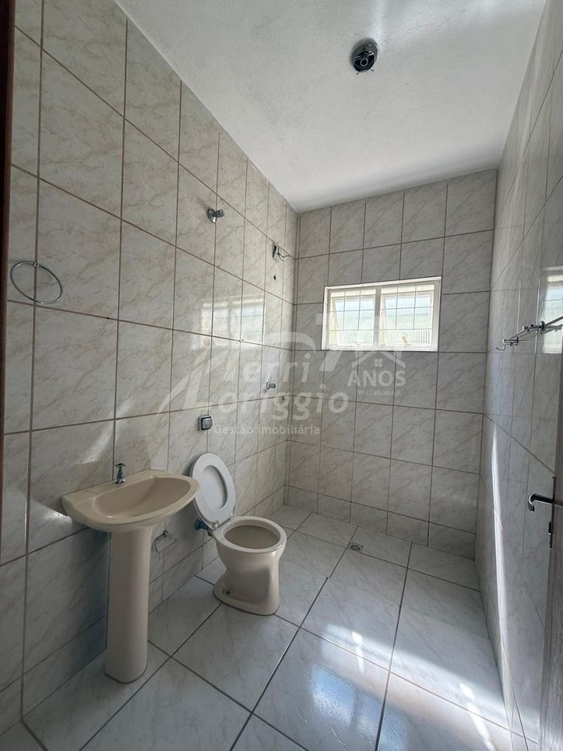 Apartamento com 2 quartos e 1 banheiro para alugar no bairro Parque Sao Francisco, Guaratingueta