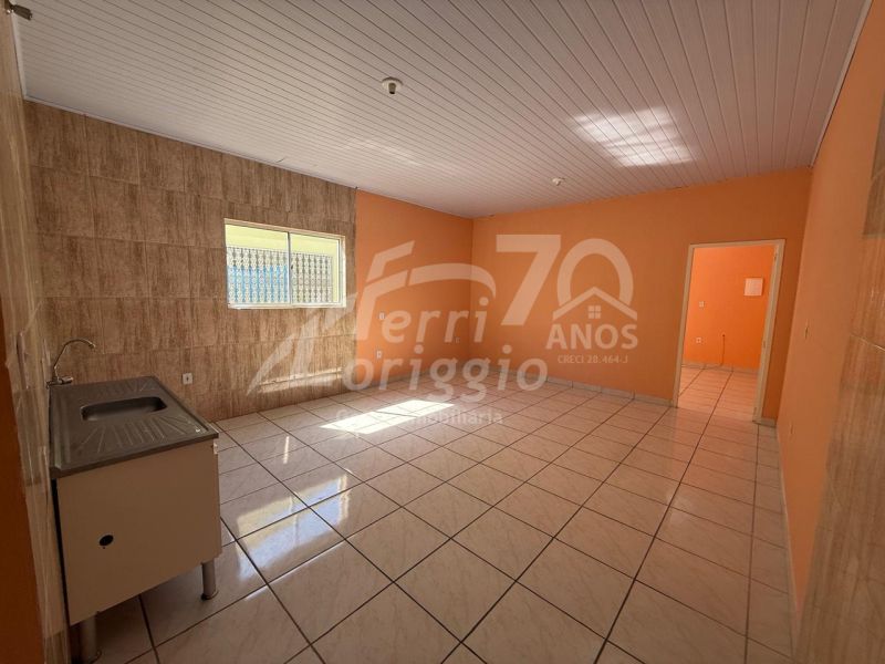 Apartamento com 2 quartos e 1 banheiro para alugar no bairro Parque Sao Francisco, Guaratingueta