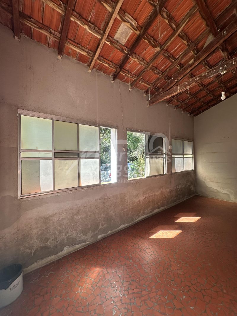Casa com 5 quartos, 2 banheiros e 282m² para alugar no bairro Sao Manoel, Guaratingueta