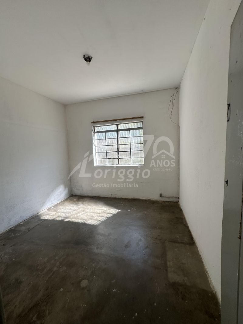 Casa com 5 quartos, 2 banheiros e 282m² para alugar no bairro Sao Manoel, Guaratingueta