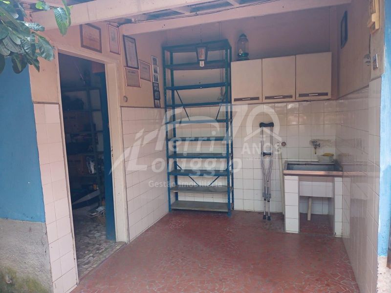 Casa com 3 quartos, 2 banheiros e 150m² à venda no bairro Pedregulho, Guaratingueta