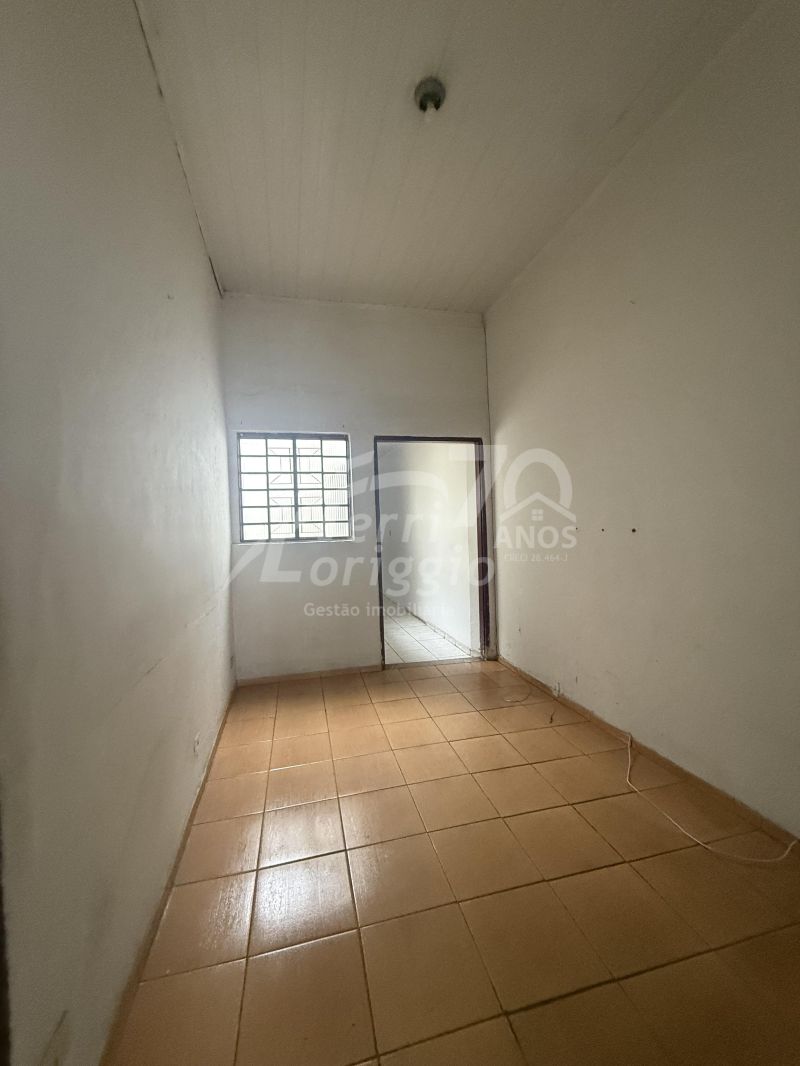 Casa com 2 quartos, 1 banheiro e 70m² para alugar no bairro Centro, Guaratingueta