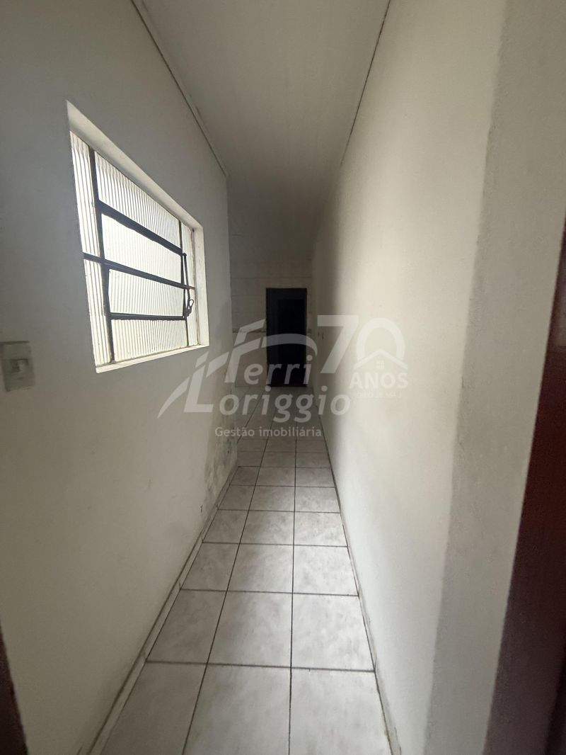 Casa com 2 quartos, 1 banheiro e 70m² para alugar no bairro Centro, Guaratingueta
