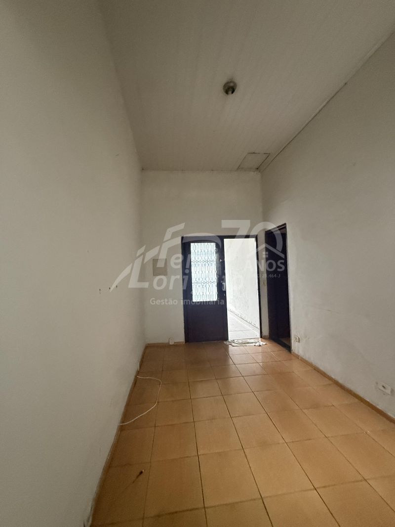 Casa com 2 quartos, 1 banheiro e 70m² para alugar no bairro Centro, Guaratingueta