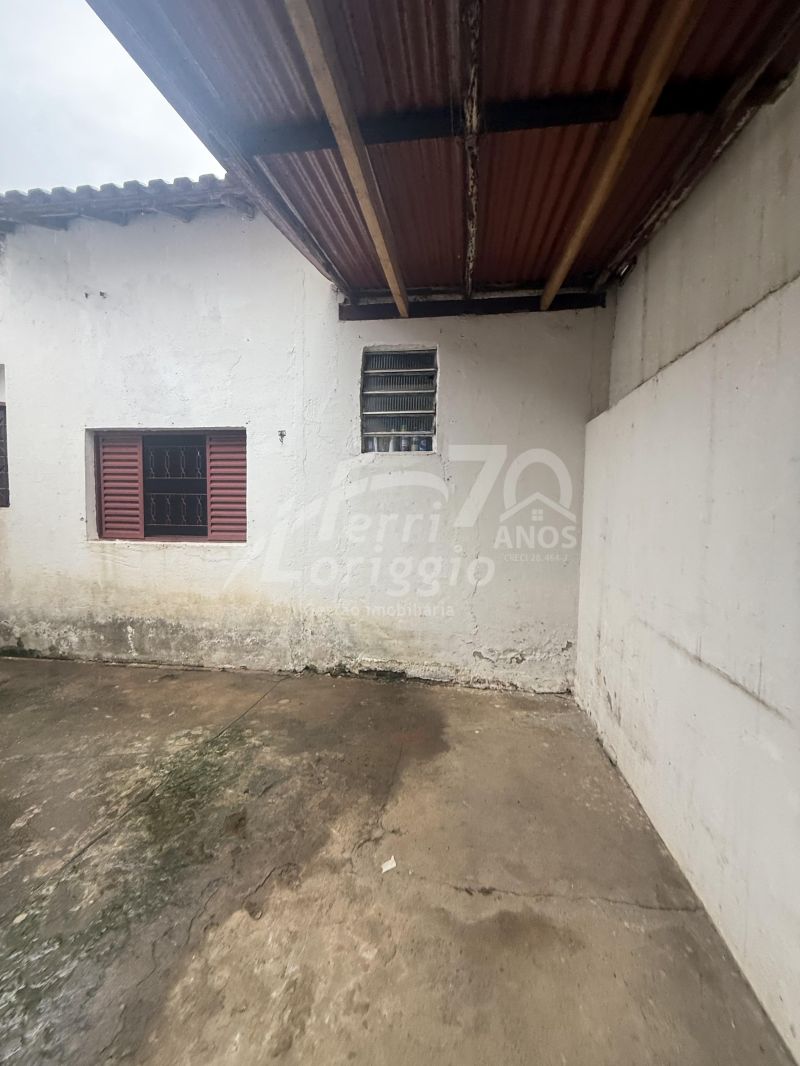 Casa com 2 quartos, 1 banheiro e 70m² para alugar no bairro Centro, Guaratingueta