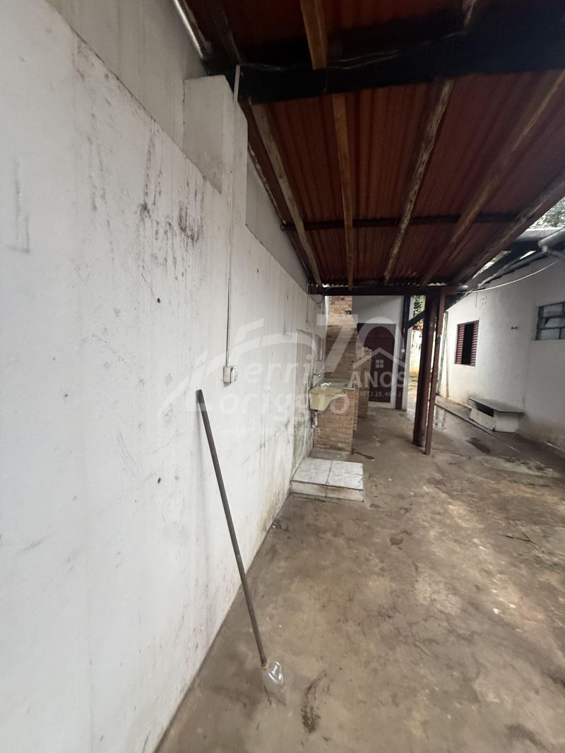 Casa com 2 quartos, 1 banheiro e 70m² para alugar no bairro Centro, Guaratingueta